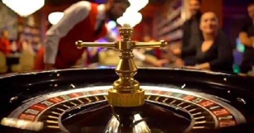 Live Baccarat တိုက်ရိုက် ဒိုင်လာနှင့် ကစားသောဇာတ်ခုံ